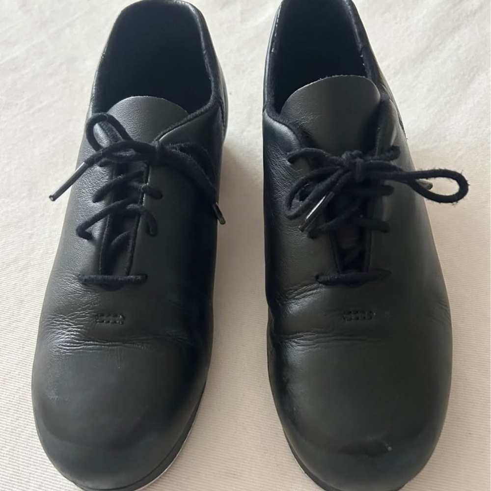 Capezio Cadence women’s tap shoes, CG19, size 7.5M, excellent used condition